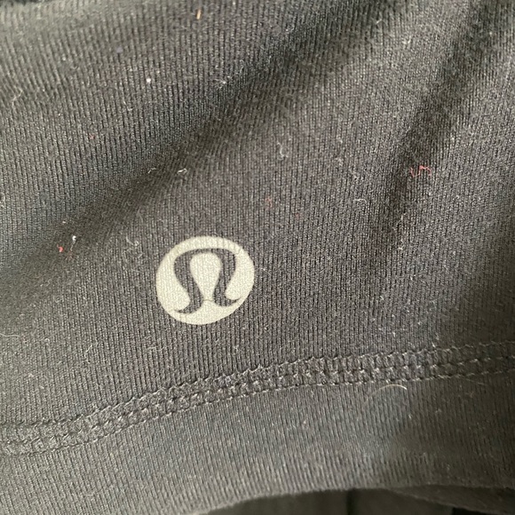 Lululemon tank top with built in bra - Picture 3 of 4